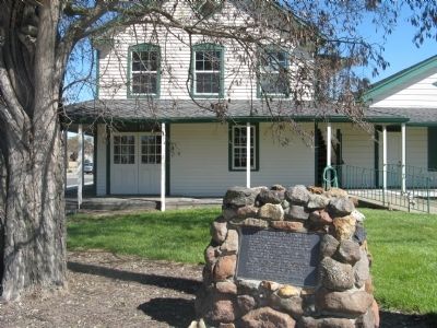 The Green Store Building and Marker. Click for full size. The Green Store Building and Marker image. Click for full size.