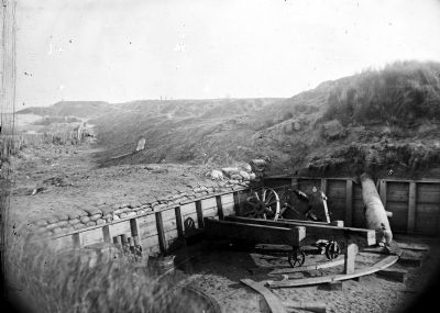 Fort Fisher dismounted gun.. Click for full size. Fort Fisher dismounted gun. image. Click for full size.