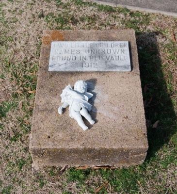 Two Little Children Tombstone<br>Names Unknown<br>Found in Old Vault 1912. Click for full size. Two Little Children Tombstone<br>Names Unknown<br>Found in Old Vault 1912 image. Click for full size.