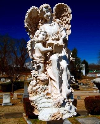 Springwood Cemetery -<br>Stone Angel image. Click for full size.