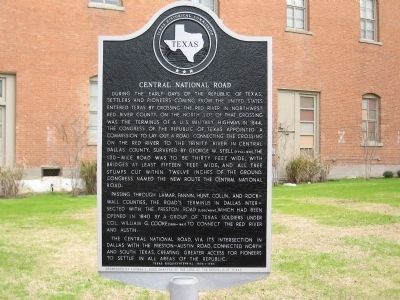 Central National Road Marker image. Click for full size.