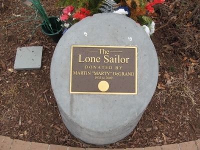 Small Plaque In Front. Click for full size. Small Plaque In Front image. Click for full size.