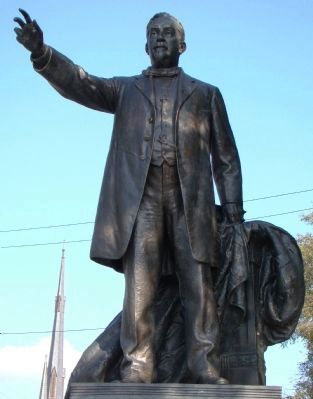 George Davis Statue image. Click for full size.