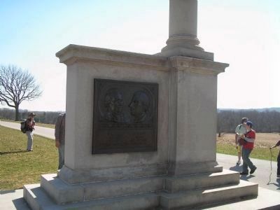 Right Column (west side) image. Click for full size.