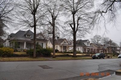 Walnut Street Historic Homes. Click for full size. Walnut Street Historic Homes image. Click for full size.