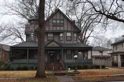 Walnut Street Historic Home. Click for full size. Walnut Street Historic Home image. Click for full size.