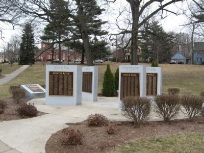 North Haven Korean War and Vietnam War Monuments image. Click for full size.