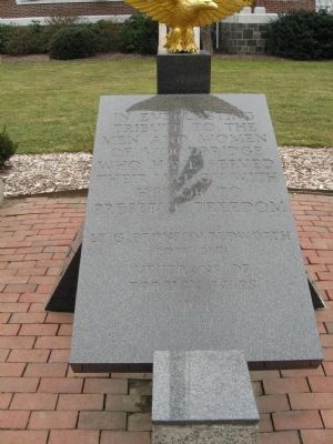 Woodbridge Veterans Monument image. Click for full size.