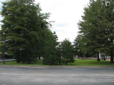 The Square Park in Courtland Al image. Click for full size.