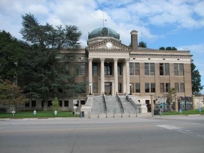 Athens Courthouse. Click for full size. Athens Courthouse image. Click for full size.