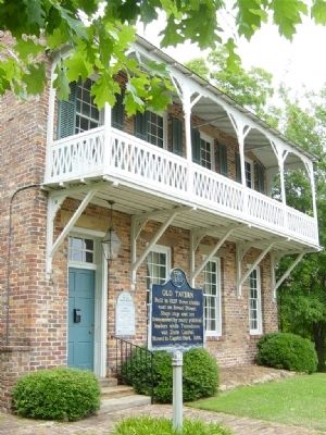 Old Tavern & Marker. Click for full size. Old Tavern & Marker image. Click for full size.