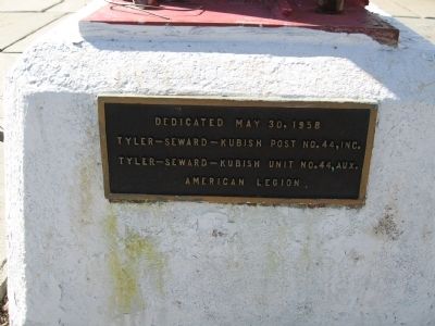 Marker on the Shorter Flagpole. Click for full size. Marker on the Shorter Flagpole image. Click for full size.