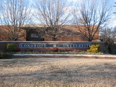 Longwood University Entrance image. Click for full size.