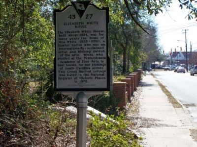 Elizabeth White House Marker, looking south along North Main Street image. Click for full size.