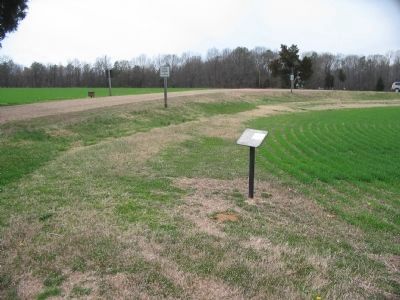 Marker at the Entrance to the Parking Area image. Click for full size.