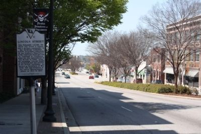 Lincoln Street Marker, looking back west along Gervais Street (US 1, US 378). Click for full size. Lincoln Street Marker, looking back west along Gervais Street (US 1, US 378) image. Click for full size.
