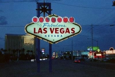The Welcome To Las Vegas Sign, at dusk image. Click for full size.