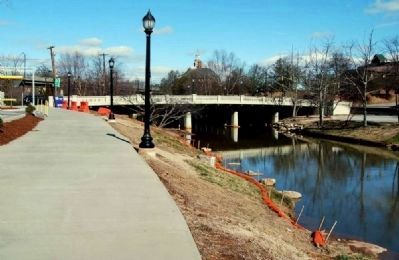Swamp Rabbit Tram Trail -<br>Heading North Along the Reedy River<br>Towards River Street image. Click for full size.