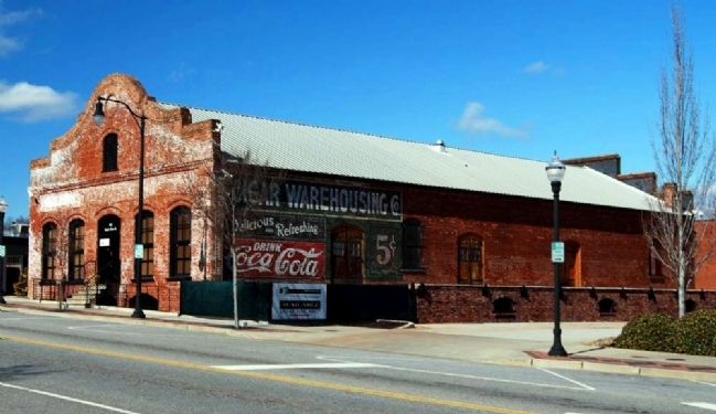 Cigar Warehouse<br>East Side image. Click for full size.