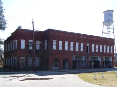 The Mayesville Historic Kineen Hotel, seen today image. Click for full size.