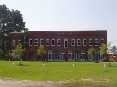 The Mayesville Historic Kineen Hotel image. Click for full size.