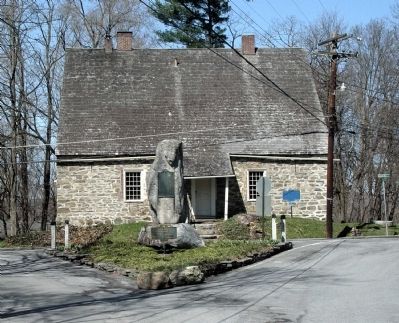 Intersection of North Front Street with Huguenot Street with Jean Hasbrouck House in background. image. Click for full size.