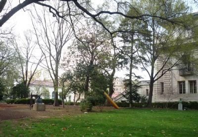 Art Museum of the Americas sculpture garden - view from Constitution Avenue. Click for full size. Art Museum of the Americas sculpture garden - view from Constitution Avenue image. Click for full size.
