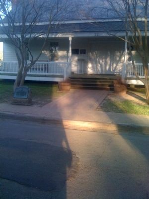 Front of house.. Click for full size. Front of house. image. Click for full size.
