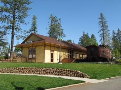 The Old Paradise Depot image. Click for full size.