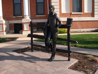 Other View - - "Abraham Lincoln Statue" image. Click for full size.