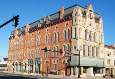 Monumental Building image. Click for more information.