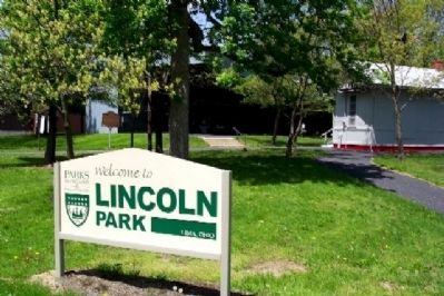 Lincoln Park Sign image. Click for full size.