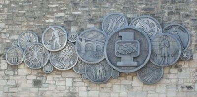 US Bank Facade Sculptures. Click for full size. US Bank Facade Sculptures image. Click for full size.