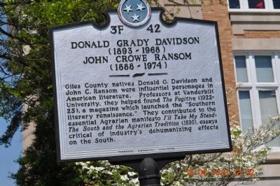 Donald Grady Davidson (1893~1966) John Crowe Ransom (1888~1974) Marker. Click for full size. Donald Grady Davidson (1893~1966) John Crowe Ransom (1888~1974) Marker image. Click for full size.