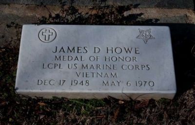James D. Howe (1948-1970) Tombstone image. Click for full size.