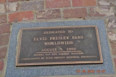 The statue is "Dedicated to Elvis Presley Fans World Wide" image. Click for full size.