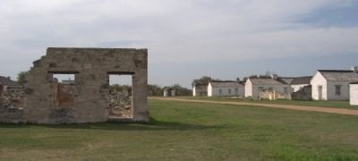 Restored and unrestored buildings at Fort McKavett image. Click for full size.
