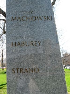 Winsted Vietnam Monument image. Click for full size.