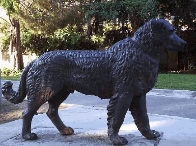 Dog Statue at Central Park image. Click for full size.