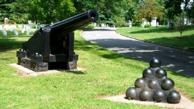 Butler County Civil War Memorial Artillery image. Click for full size.