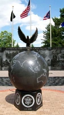Middletown Veterans Memorial image. Click for full size.