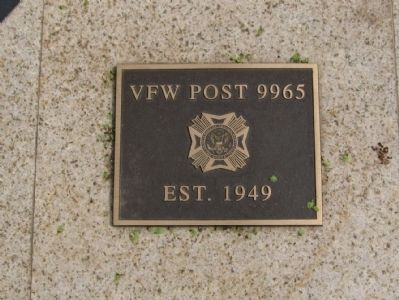 Plaque on the Memorial image. Click for full size.