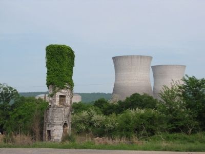Old Martin Inn/Bellefonte nuclear power station. Click for full size. Old Martin Inn/Bellefonte nuclear power station image. Click for full size.