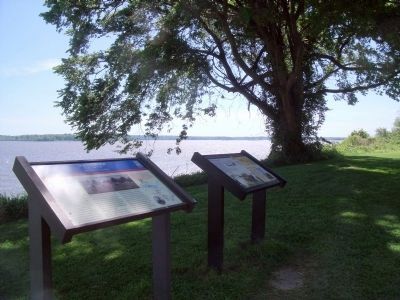 Westover Plantation Markers (facing upriver). Click for full size. Westover Plantation Markers (facing upriver) image. Click for full size.