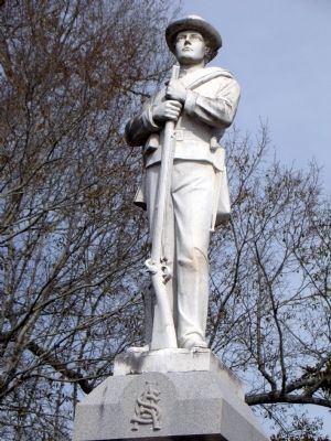 Statue of Confederate Soldier on Monument image. Click for full size.