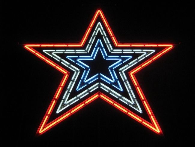 The Roanoke Star at night image. Click for full size.