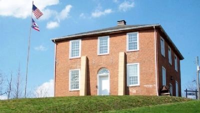 Original Meigs County Courthouse, c.1823 image. Click for full size.