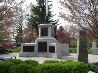 Torrington Veterans Memorial image. Click for full size.