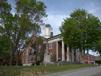 Bath County Courthouse image. Click for full size.