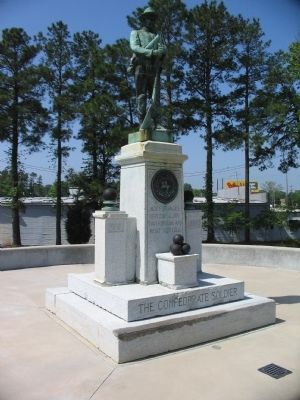 Lenoir County Confederate Memorial image. Click for full size.